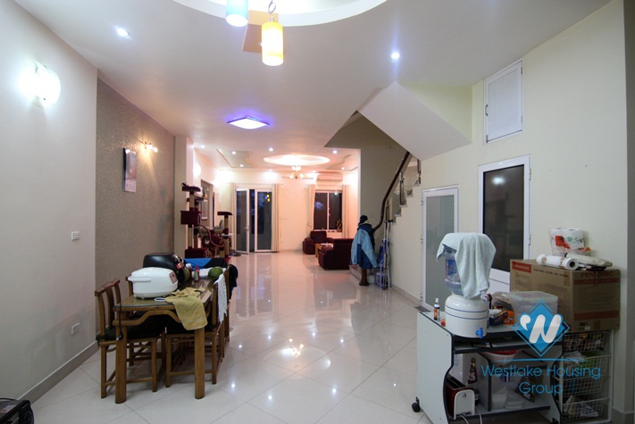 Nice house with 4 bedroom  for rent in Tay Ho